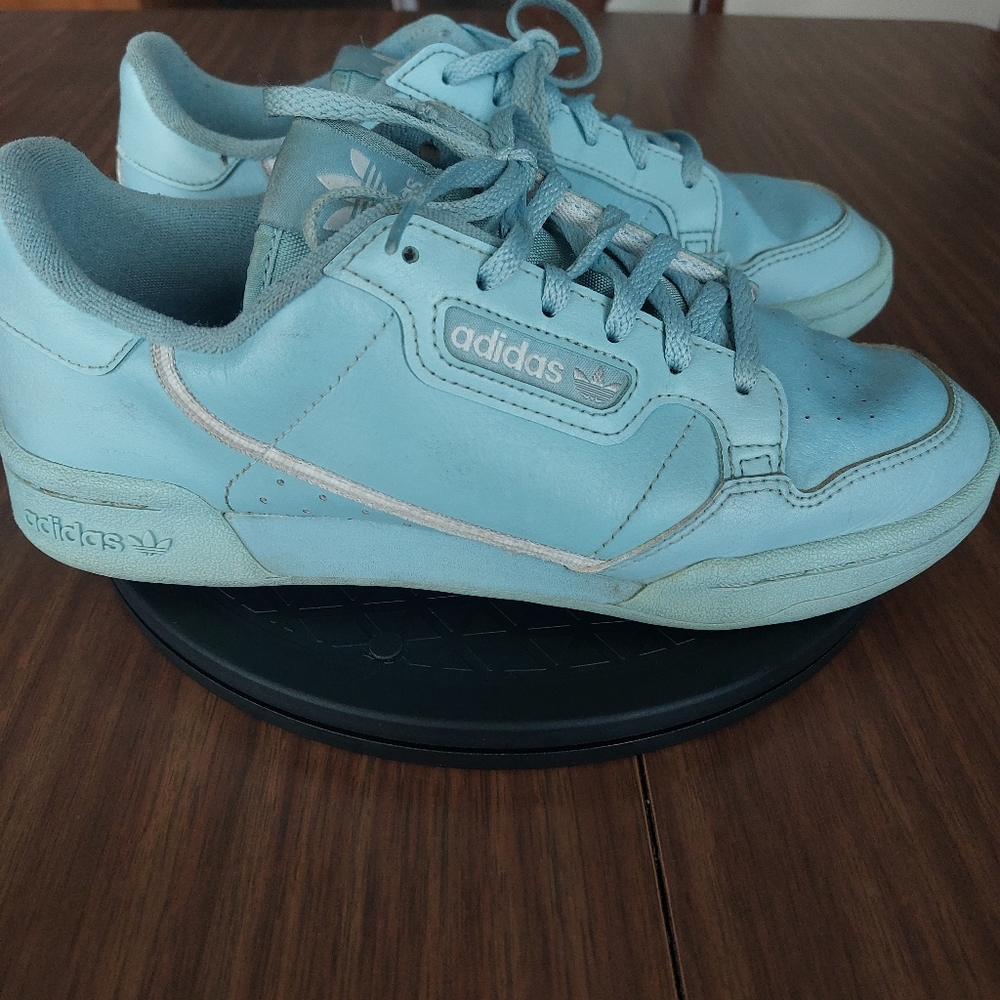 Adiddas Continental 80 Ash Blue Womens Size 6 shoes